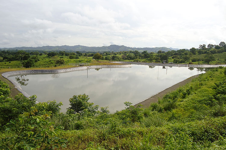 Laguna de estabilización de represa, Manabí.