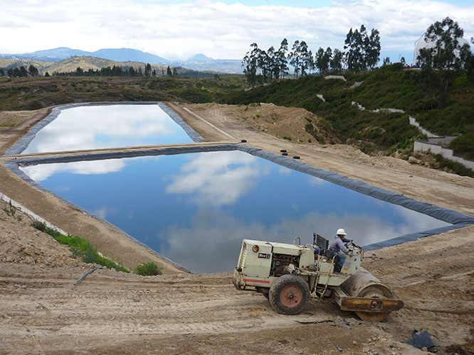 Piscina de lixiviados orgánicos en HDPE, Pichincha.